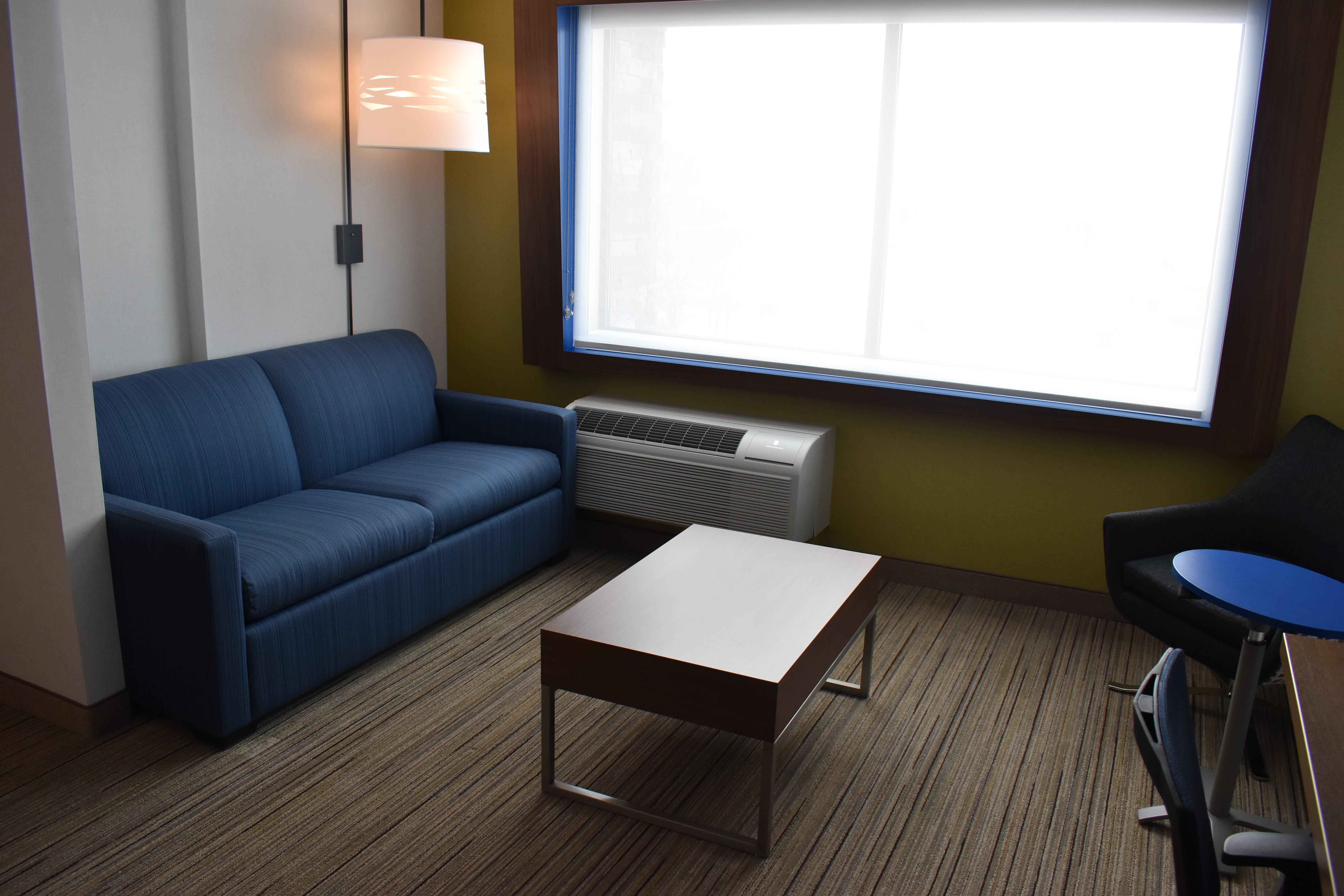 Holiday Inn Express & Suites - Boston South - Randolph By Ihg Экстерьер фото