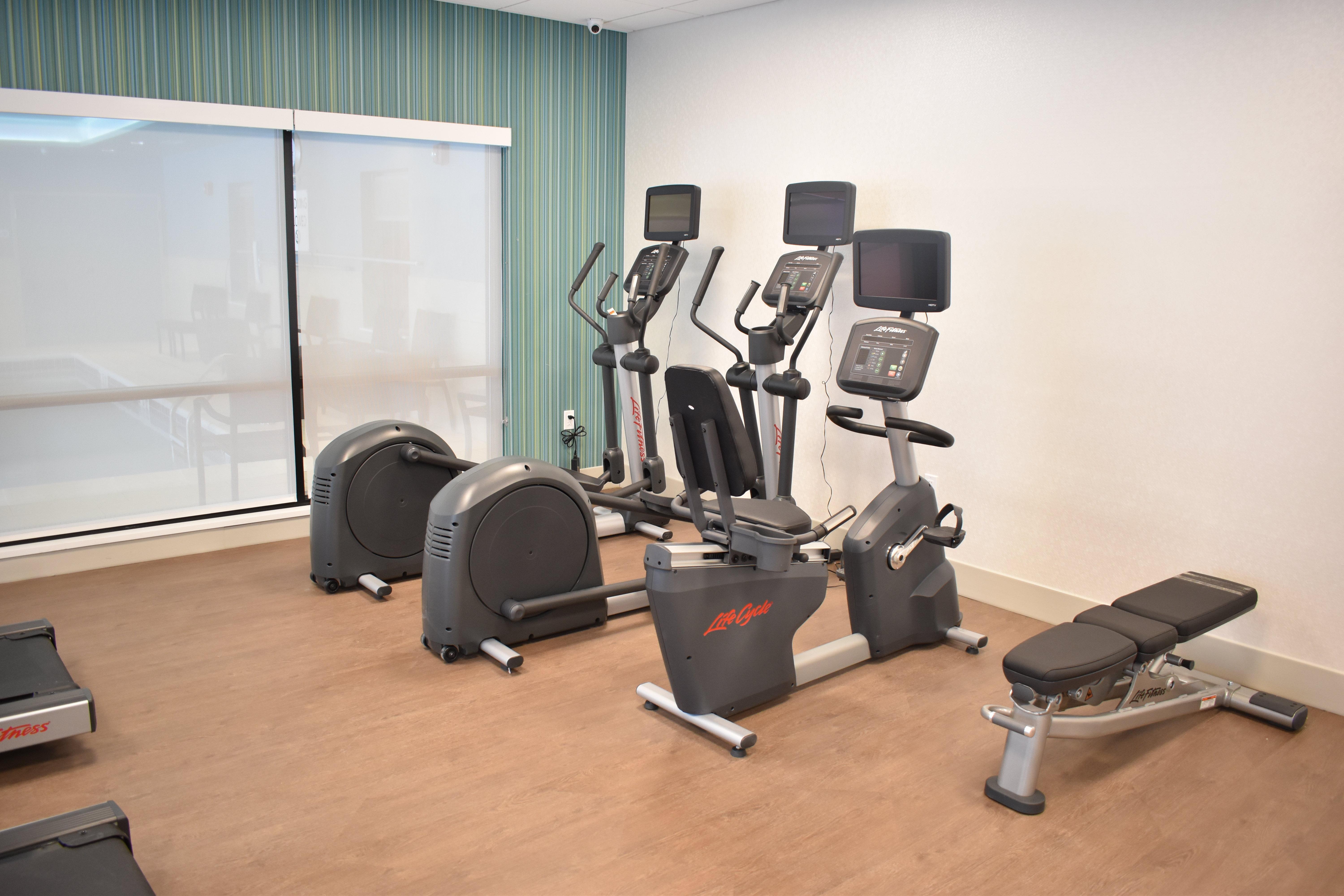 Holiday Inn Express & Suites - Boston South - Randolph By Ihg Экстерьер фото
